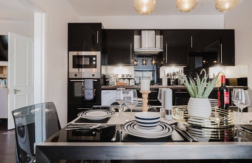 Cirencester Cottage | Modern contemporary dog friendly - Licata's Apartment