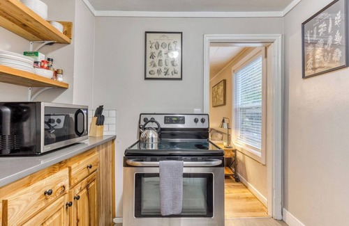 Mount Hood Village Apartment | Modern Conveniences, Rustic Charm - Mt Air Unit 12