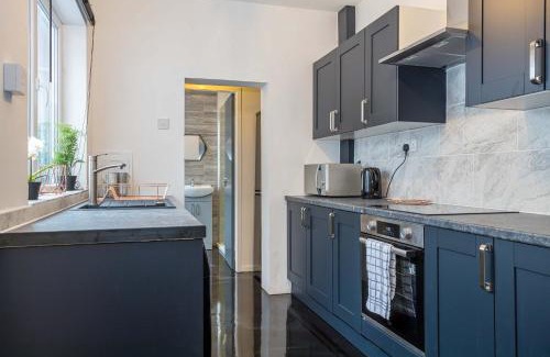St Helens House | Modern & Convenient 2 Bedroom House in St Helens