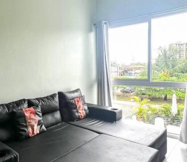 Barrio Ricos y Famosos Apartment | Modern & convenient condo in Jaco downtown