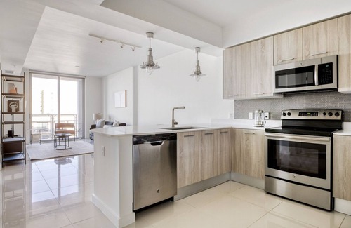 Coral Way Apartment | Modern Coral Gables 1BR w/W/D & Pool, nr Miracle Mile, by Blueground