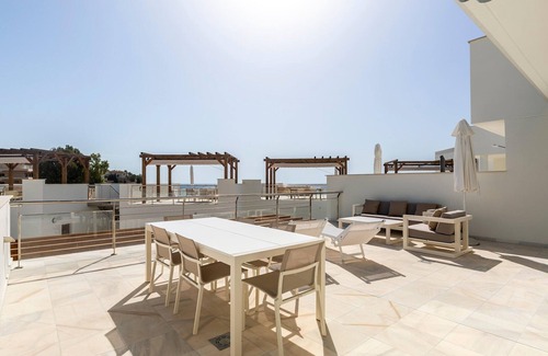 Coveta Fuma Apartment | Modern Costa Blanca Stay