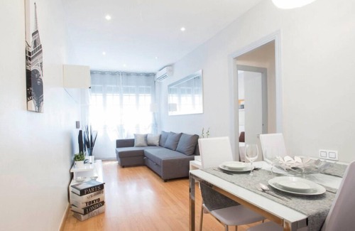 Gracia Apartment | Modern & Cosy Apartment in Gracia