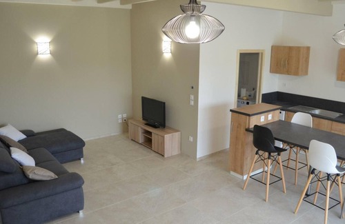 Chalain-le-Comtal Cottage | Modern Cottage with Shared Covered Pool in Chalain-le-Comtal