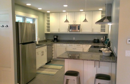 Leland Cottage | Modern Cottage In A Great Leland Location - We just opened the week of Aug 24-31