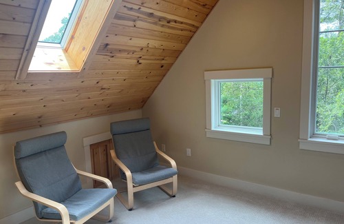 Leland Cottage | Modern Cottage In A Great Leland Location - We just opened the week of Aug 24-31
