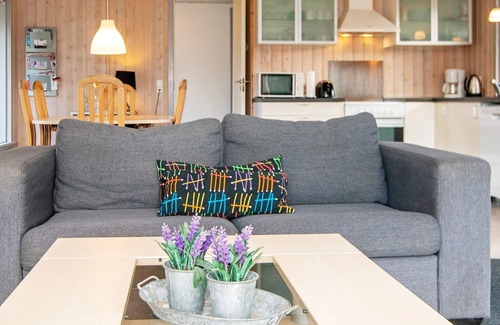 Arrild Ferieby House | Modern Cottage Oasis in Arrild