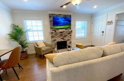 Castro Valley Cottage | Modern Cottage Perfect for Families & Remote Work