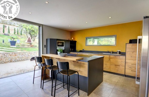 Montbrison Cottage | Modern cottage with garden and pond, near Montbrison