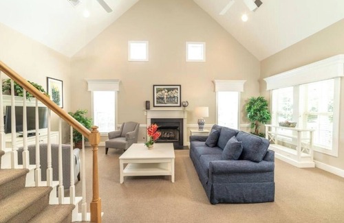Lackey Resort | Modern Cottages w/Deck + Easy Access to Local Parks & History