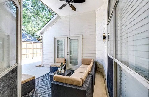 Plano House | Modern Cozy 3 Bedroom Family Home