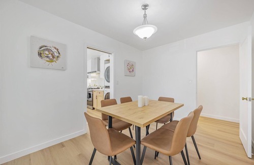 San Jose House | Modern Cozy 3B2B House with Mini Golf near Santa Clara