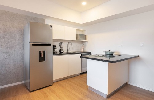 Zona 13 House | Modern, cozy and comfortable apt, airport view
