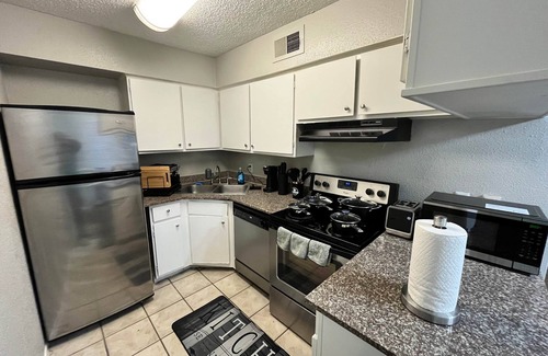 Houston Apartment | Modern & Cozy Apartment near The Galleria