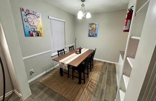 Houston Apartment | Modern & Cozy Apartment near The Galleria