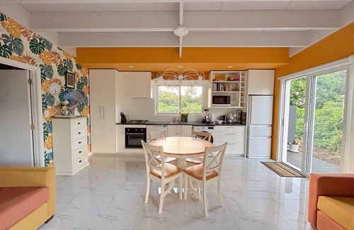 Turangi Tapere Cottage | Modern, Cozy & near Muri Beach - Unwind & Reconnect at Mapere Retreat