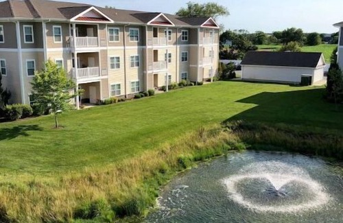 Lewes Condo | Modern & Cozy. Close to Lewes, Rehoboth Beaches. Community Pool