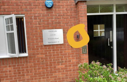 Edgbaston Apartment | Modern Cozy Flat - Business guests, Contractors