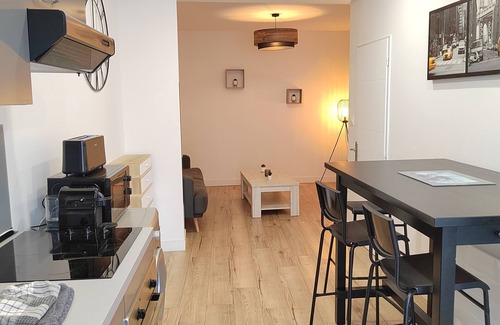 Saint-Jean-de-Vedas Apartment | Modern, cozy duplex in the city center. Close to the A9 and tramway!