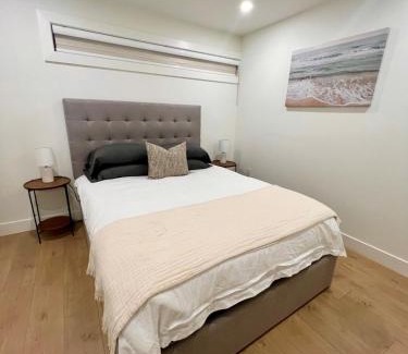 Sunset Apartment | Modern Cozy Home