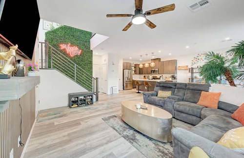 Rhodes Ranch House | Modern/Cozy Home, in great location with beautiful Backyard!