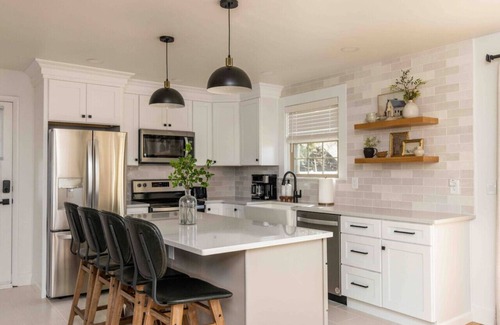 Witmer House | Modern/Cozy rancher, Amish views*hot tub/game room