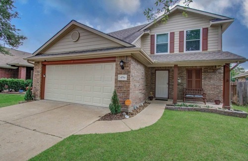 Barker House | Modern Cozy Retreat in Katy, TX