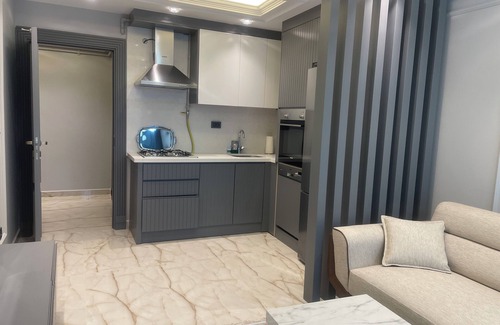 Zeytinburnu Apartment | Modern Cozy Studio next to Fisekhane & Marmaray