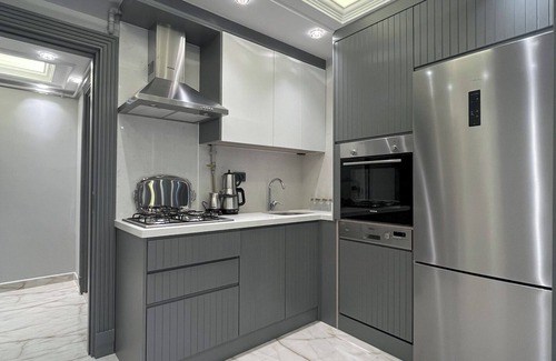 Zeytinburnu Apartment | Modern Cozy Studio next to Fisekhane & Marmaray