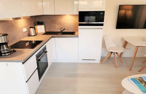 Gross Zicker Apartment | Modern vacation apartment with private terrace - Haus Inselwind FeWo MEERferien