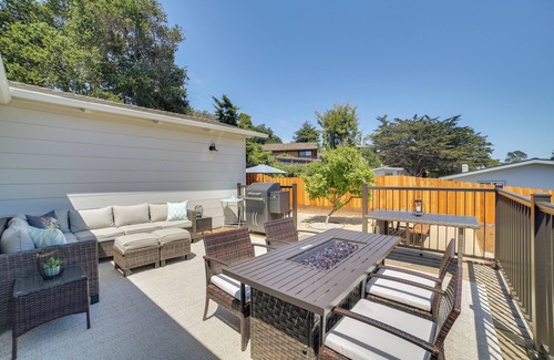 Seaside Cottage | Modern Del Rey Oaks Retreat: 2 Mi to Monterey Bay!