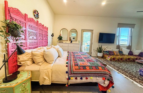 Clarkdale Resort | Modern Desert Suite in Boutique Resort