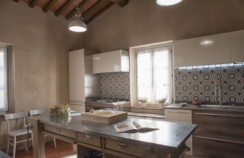 Badicorte House | Modern design farmhouse with wonderful swimming pool, located in a small town