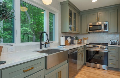 Canton House | Modern Designer Mountain Retreat in the Forest w/Hot Tub