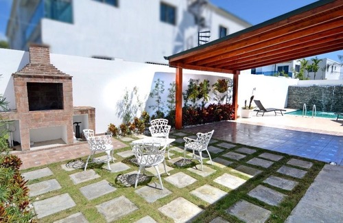 Santiago de los Caballeros Villa | Modern House Pool AC WiFi