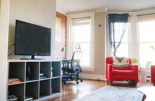 Geneva House | Modern downtown apartment - steps from Seneca lake!