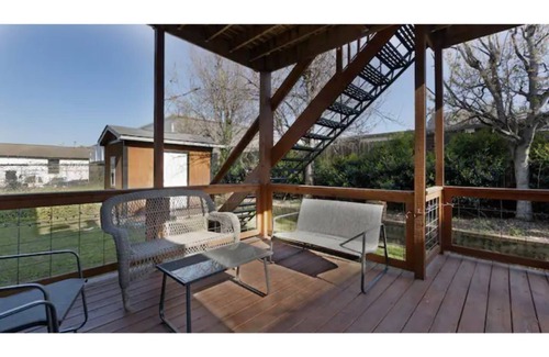 Columbia House | Modern Downtown Apt| Free Parking| DownTown & USC.
