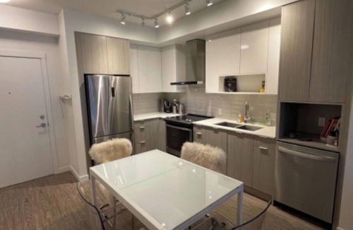Downtown Kelowna Condo | Modern downtown ground floor condo.