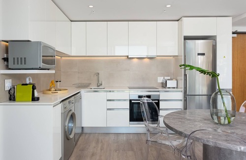 Bo'Kaap Apartment | Modern Duplex Apartment | Views | Space | Balcony