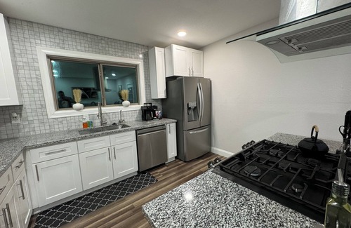Greater East End Apartment | Modern EADO Retreat[KingBed[Office[Private]