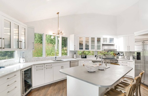 East Hampton House | Modern East Hampton Retreat with Heated Pool, Hot Tub & Luxurious...