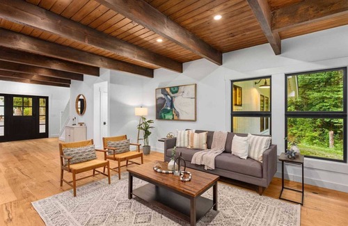 Union Hill-Novelty Hill House | Modern Elegance in Nature on 224th Ave