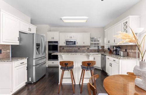 Buford House | Modern Elegance on Silver fox path