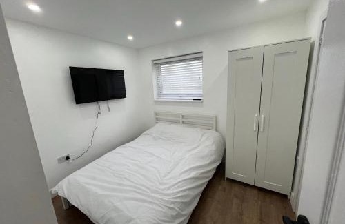Luton House | Modern en-suite rooms Luton air port