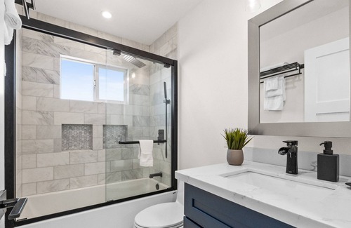 Fremont House | Modern Entire Home 4B2B w/ Pool in Fremont Silicon Valley