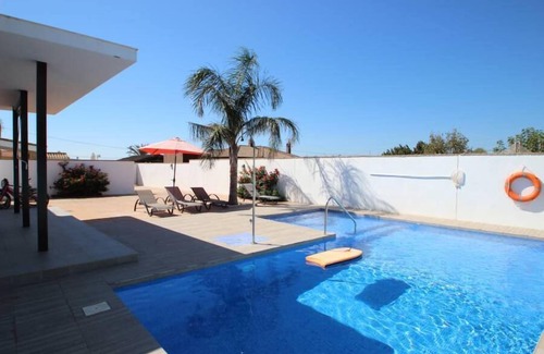 Campano House | Modern equipment, large pool, air conditioning, 4 bicycles for free use - Casa José -