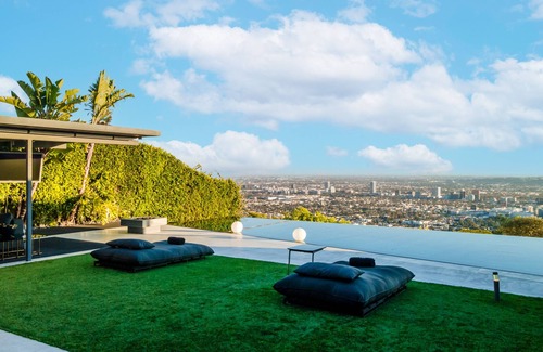 The Bird Streets House | Modern Estate With Stellar Views