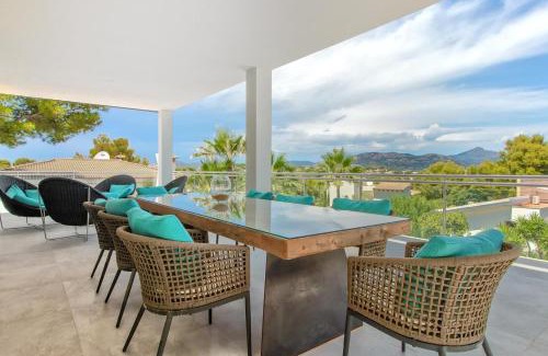 Santa Ponsa Villa | Modern exclusive Villa with Pool and Mountain View