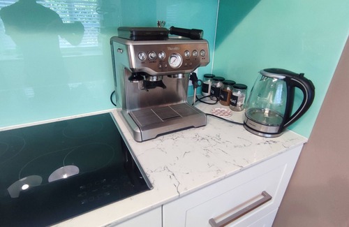 Claremont Cottage | Modern family friendly home with splash pool, safe and very convenient location