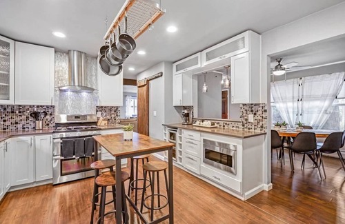 Westminster House | Modern Family Haven Fenced Yrd Grill/Firepit
